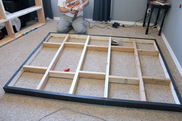 How to make your own Star wars Bed that looks like it's hovering! This is an awesome tutorial!