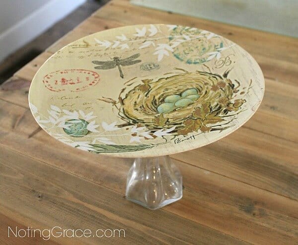 This Easy DIY Pie Plate is an inexpensive and quick project you can do to create custom decor.