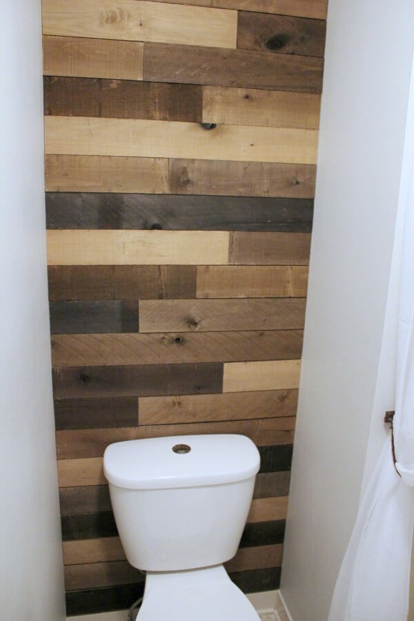 Budget Dated Bathroom Makeover: How to update your master bath when the budget runs out