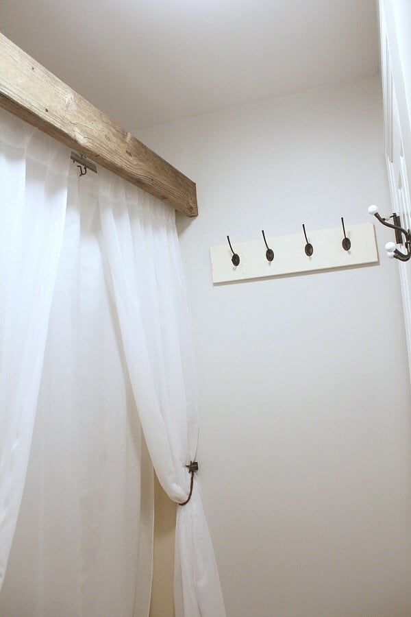 Budget Dated Bathroom Makeover: How to update your master bath when the budget runs out
