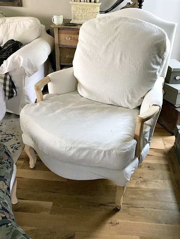 After finding a gorgeous Bergere Chair on a buy, sale, trade group for $50, Jen @ Noting Grace creates a Dropcloth Recovered Deconstructed Chair and Ottoman of her dreams!