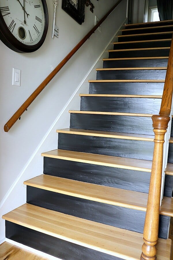 An easy staircase makeover you can do this weekend using black paint and vinyl numbers