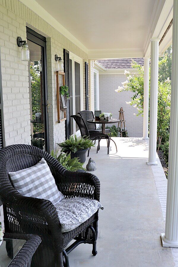 Sitting in a rocking chair sippin' on sweet tea and hearing the birds sing - does it get any better than that? Here's how to style a Simple Summer Farmhouse Porch for you to enjoy all season long.