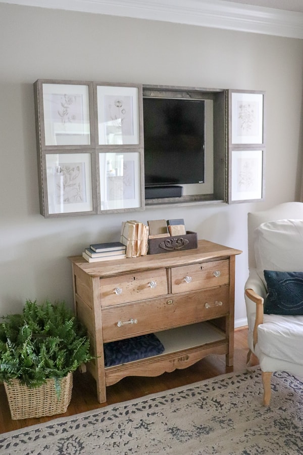 The big black box - it's the dreaded design dilemma heard over and over again. Here is how to build a wall mounted TV cabinet in just one day and hide that eyesore.