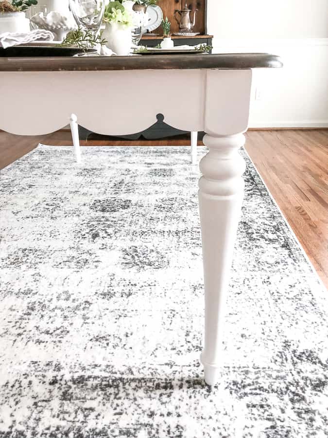 Are you like me - always on the hunt for your next project, scanning Craigslist and Facebook for deals? Here's my $30 Table Flip and the story of how it got away!