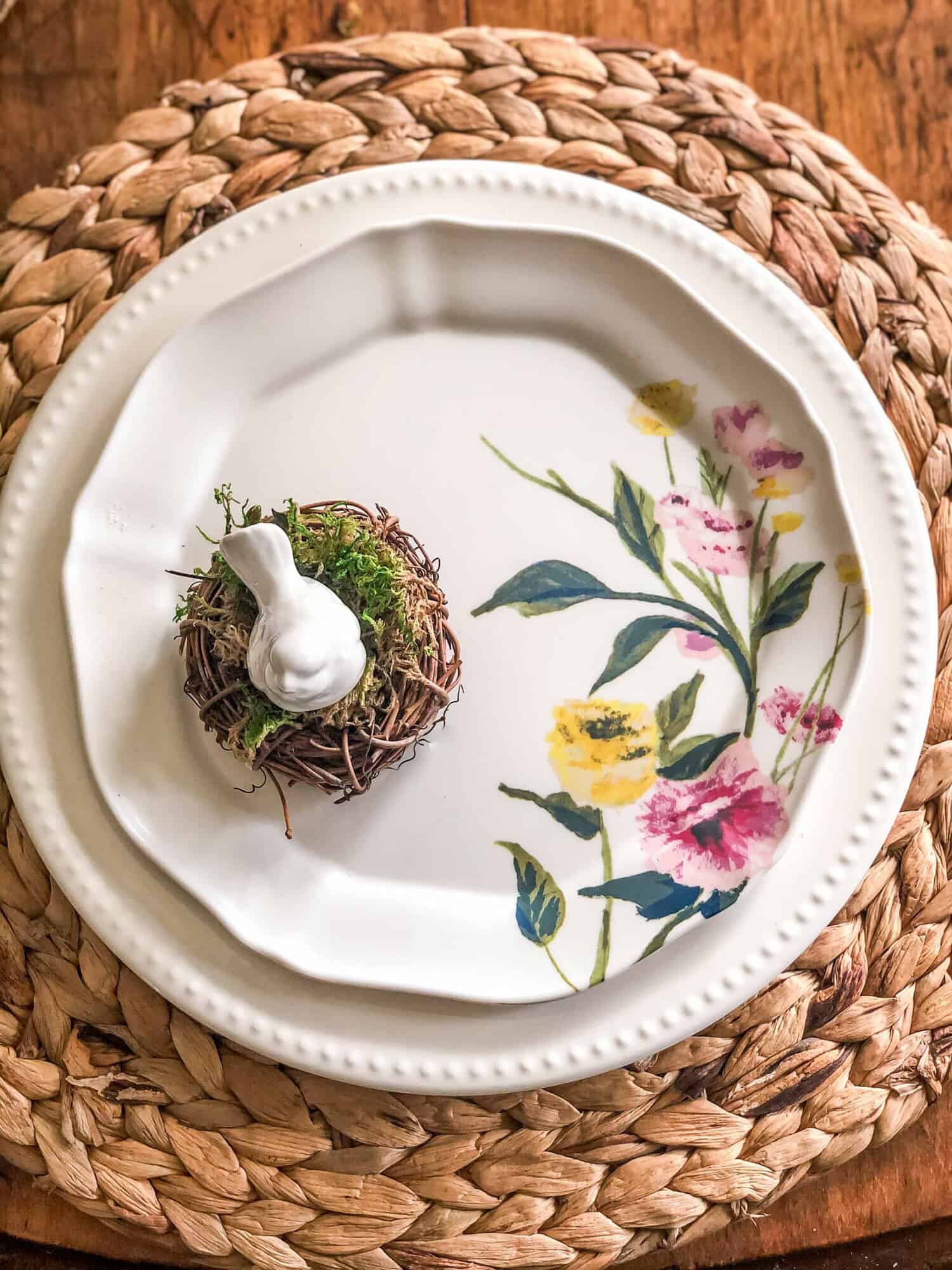 spring plate with diy bird's nest