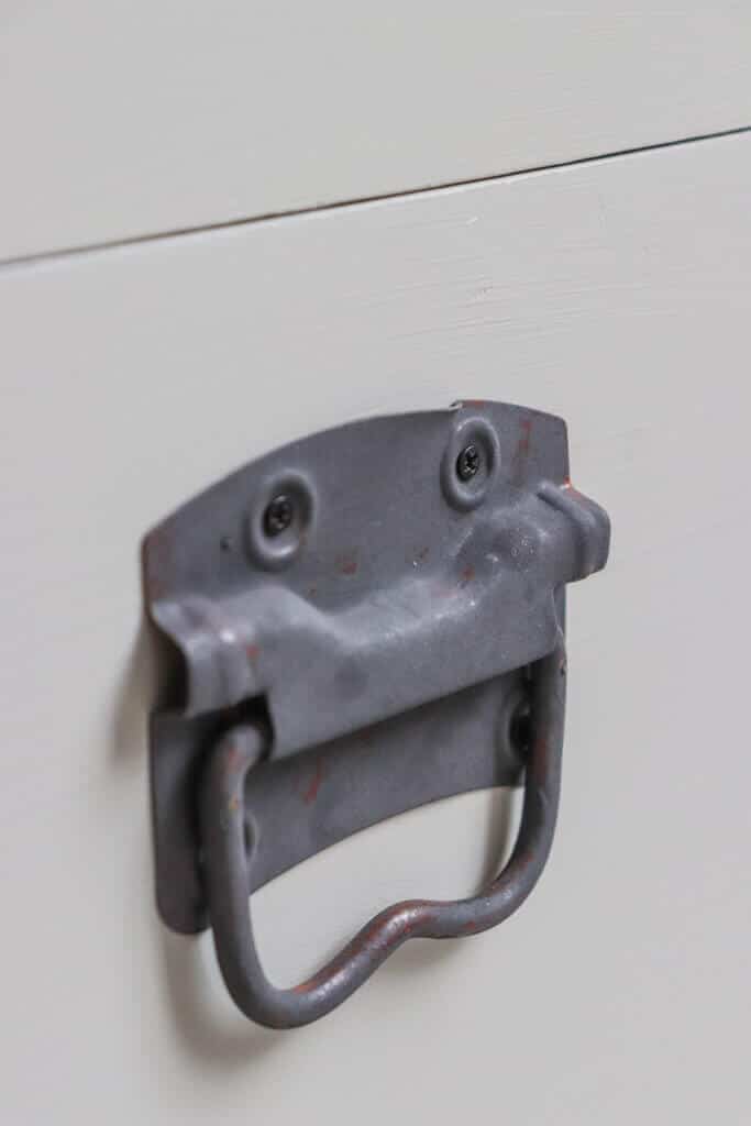 close up trunk handle