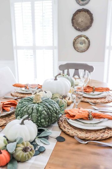 Create this Fall Pumpkin Tablescape in Just 30 Minutes - Your Home Renewed