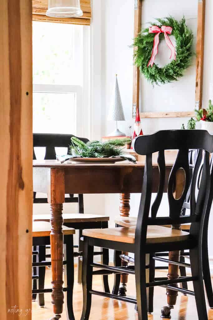 Today, I am joining a group of bloggers showing off our homes decorated for the holidays! This is the Bloggers Best Holiday Home Tour 2020!
