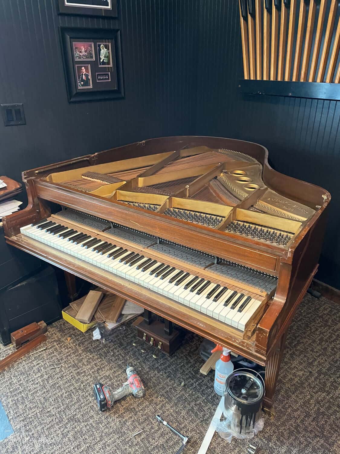 An old piano beyond repair