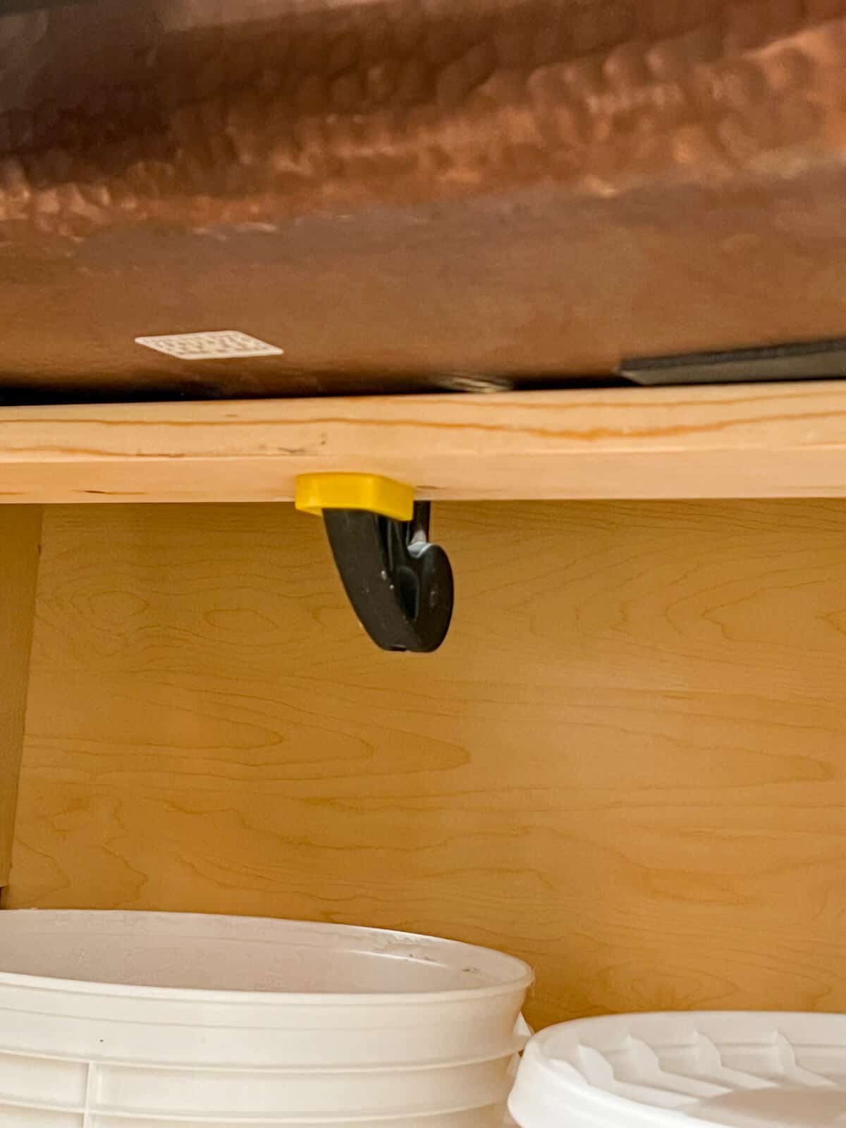 Clamping an undermount sink to granite counter tops.