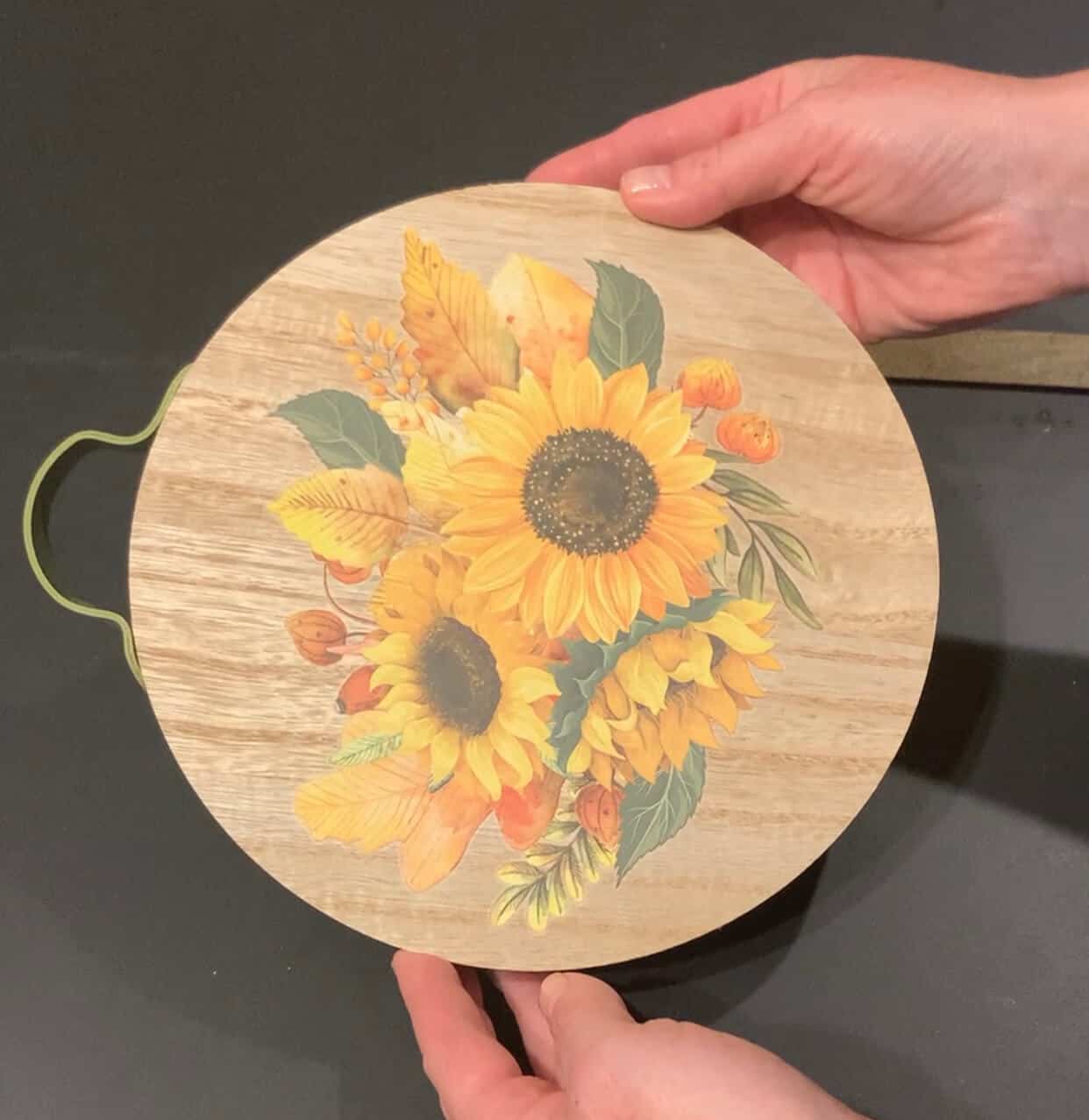 Easy Wood Round Craft from Dara from the Roots of Home