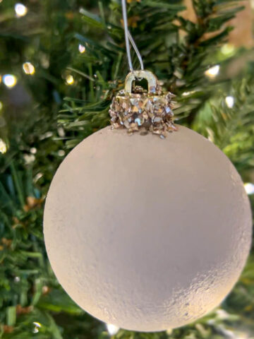 10 Must Try DIY Christmas Ornaments